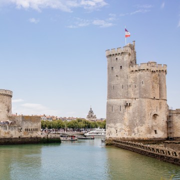 L'entrée du Vieux Port historique de La Rochelle