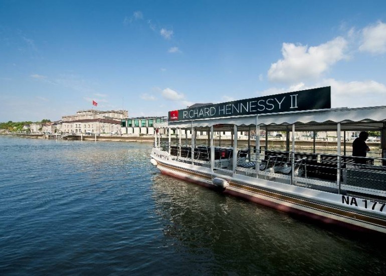 LES VISITES HENNESSY LES VISITES HENNESSY