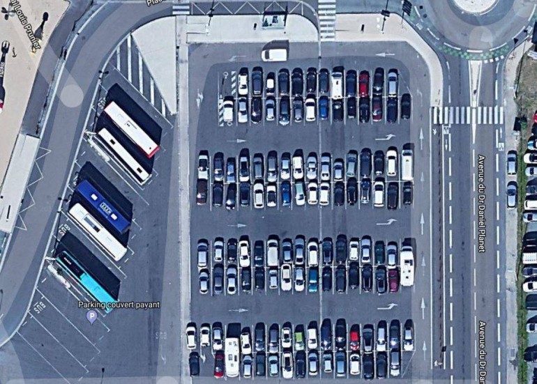PARKING BERNARD MOITESSIER PARKING BERNARD MOITESSIER