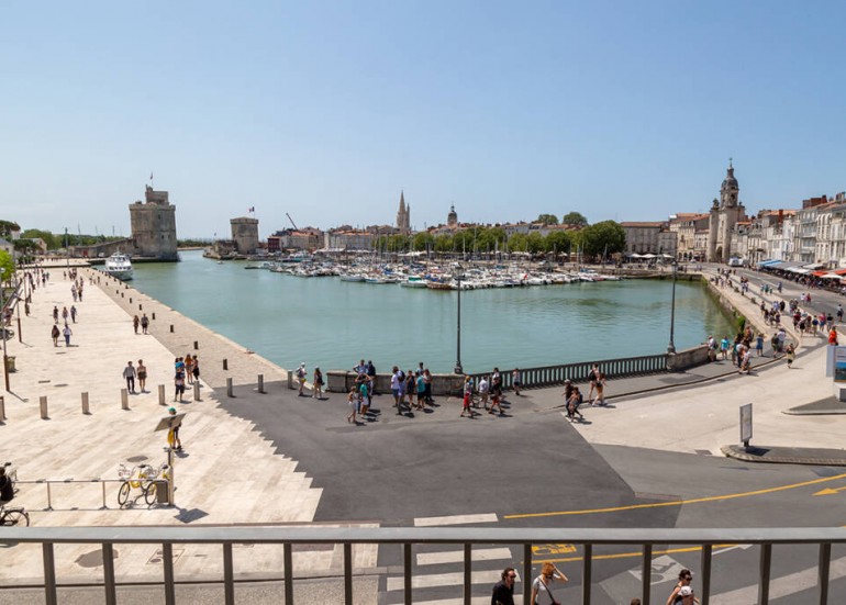 Vue panoramique sur le vieux port, depuis La Tour de Nesle