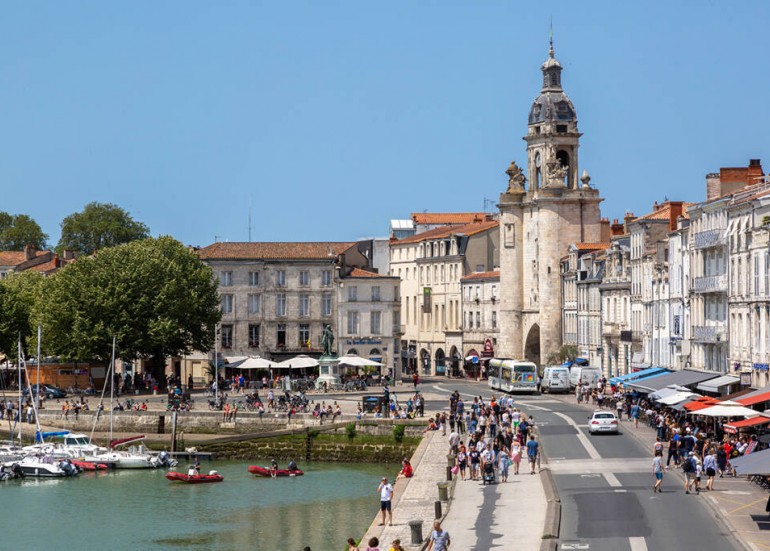 Vue panoramique sur le vieux port, depuis La Tour de Nesle