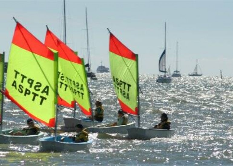 Escuela de Vela ASPTT La Rochelle Escuela de Vela ASPTT La Rochelle