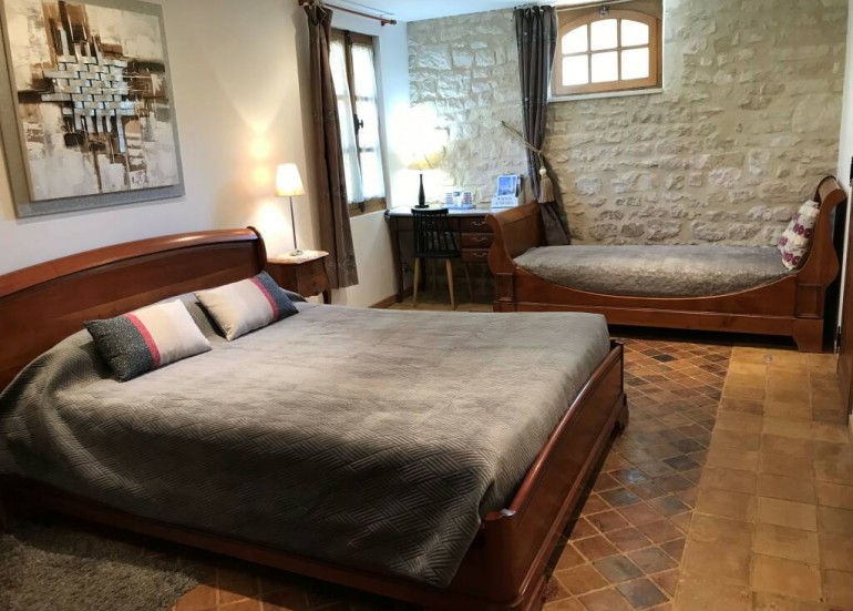 Chambre St Yves RDC