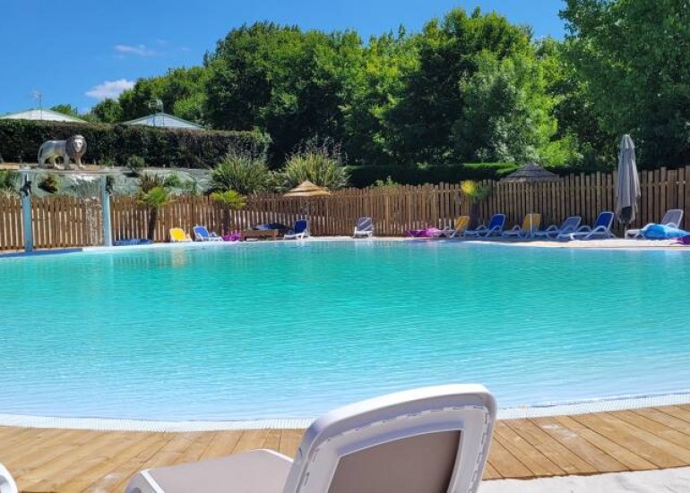 Camping Club OUVERT TOUTE L'ANNÉE - Village Vacances Le Lagon de la Prée ****