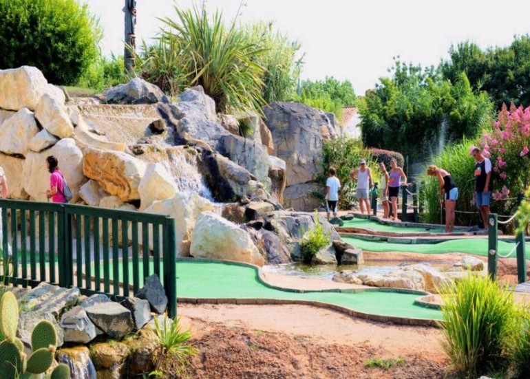 Mini golf
