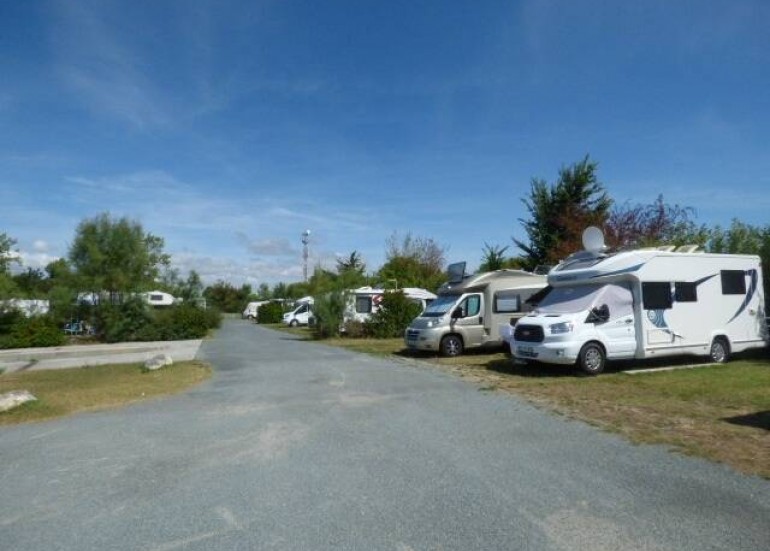 Aire de camping-car park 2