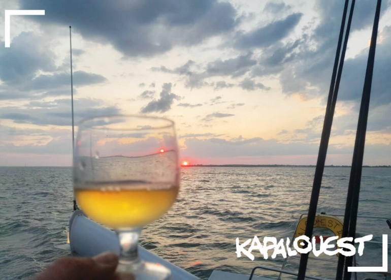 A l'heure de l'apéro à bord de Kapalouest