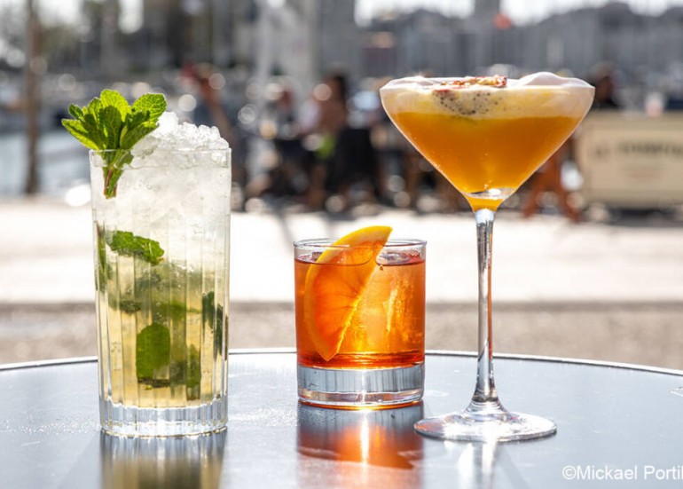 Cocktails en Terrasse