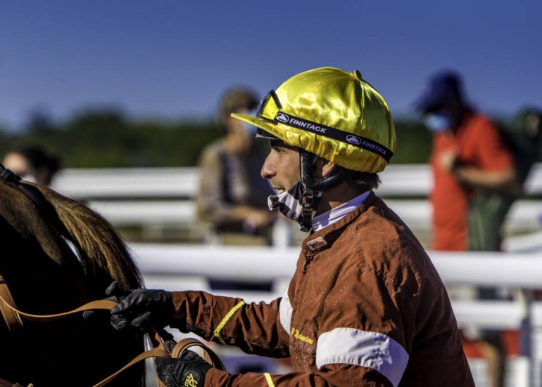 Courses à l'hippodrome_Châtelaillon-Plage