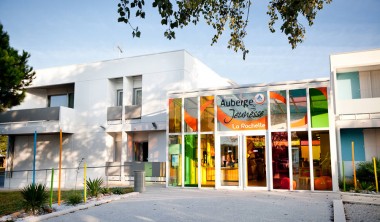 AUBERGE DE JEUNESSE AUBERGE DE JEUNESSE