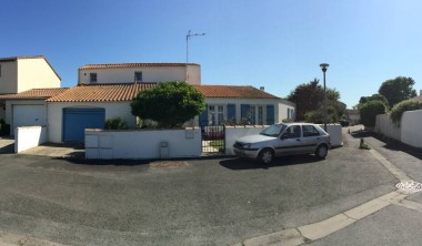 extérieur de la location, dans une rue résidentielle calme. Extérieur - Yves Labarthe