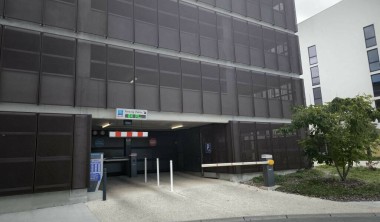Parking public du Greet Hôtel & Ibis Budget