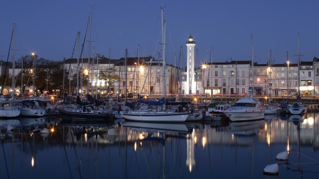 Le Vieux Port de La Rochelle en nocturne